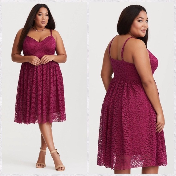 torrid Dresses & Skirts - Torrid Lace V Neck Sleeveless Burgundy Skater Dress Size 1x